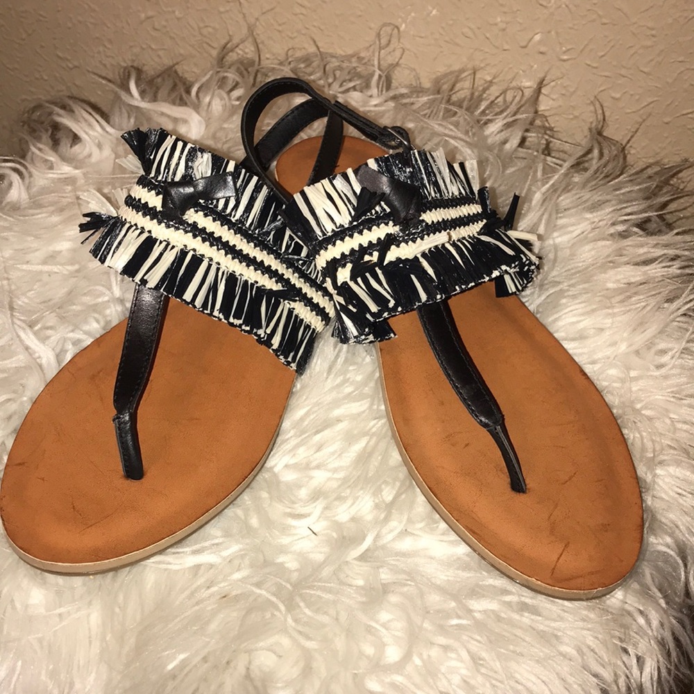 NWOT Lucky Brand Sz 8.5 Sandals 💗💗💗